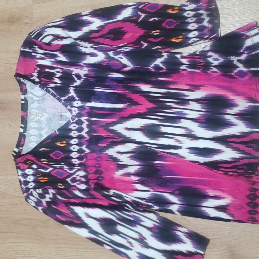 Anne Klien Sport V Neck knit top
